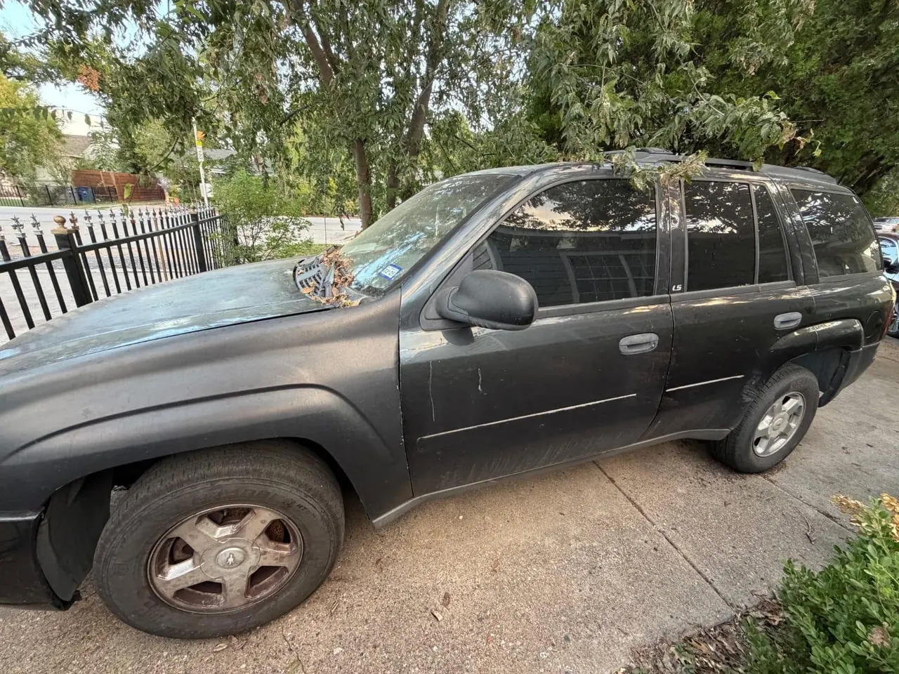 Gray Chevrolet TrailBlazer SUV ready for unwanted vehicle removal